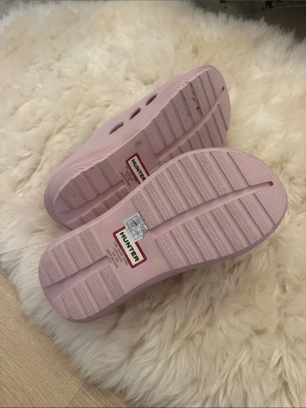Hunter Pastel Pink Foam Slide Sandals Size 8 worn once - Picture 3 of 3
